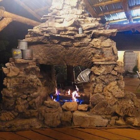 Stonegate Lodge Bed, Wifi, 50In Roku Tv, Salt Water Pool Room #109 Eureka Springs Exterior foto