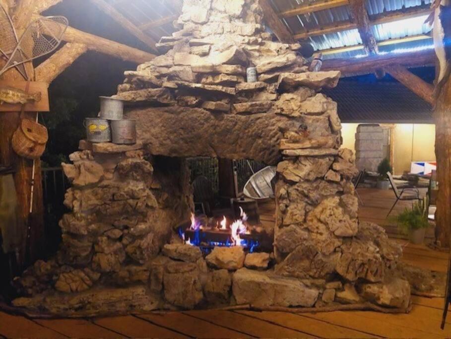 Stonegate Lodge Bed, Wifi, 50In Roku Tv, Salt Water Pool Room #109 Eureka Springs Exterior foto