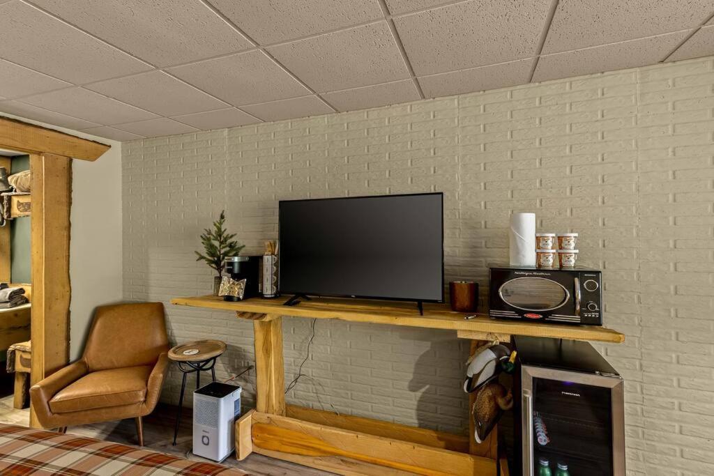 Stonegate Lodge Bed, Wifi, 50In Roku Tv, Salt Water Pool Room #109 Eureka Springs Exterior foto
