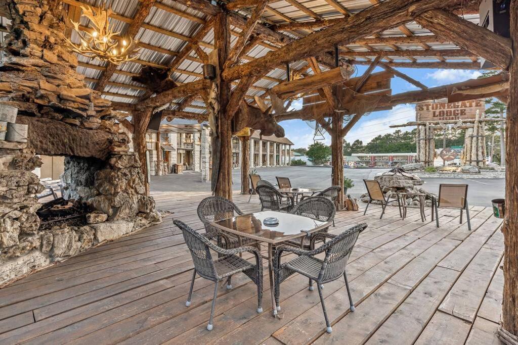 Stonegate Lodge Bed, Wifi, 50In Roku Tv, Salt Water Pool Room #109 Eureka Springs Exterior foto